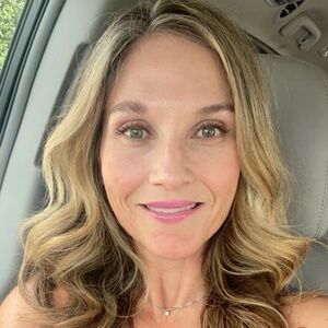 Meet your Posher, Kahra